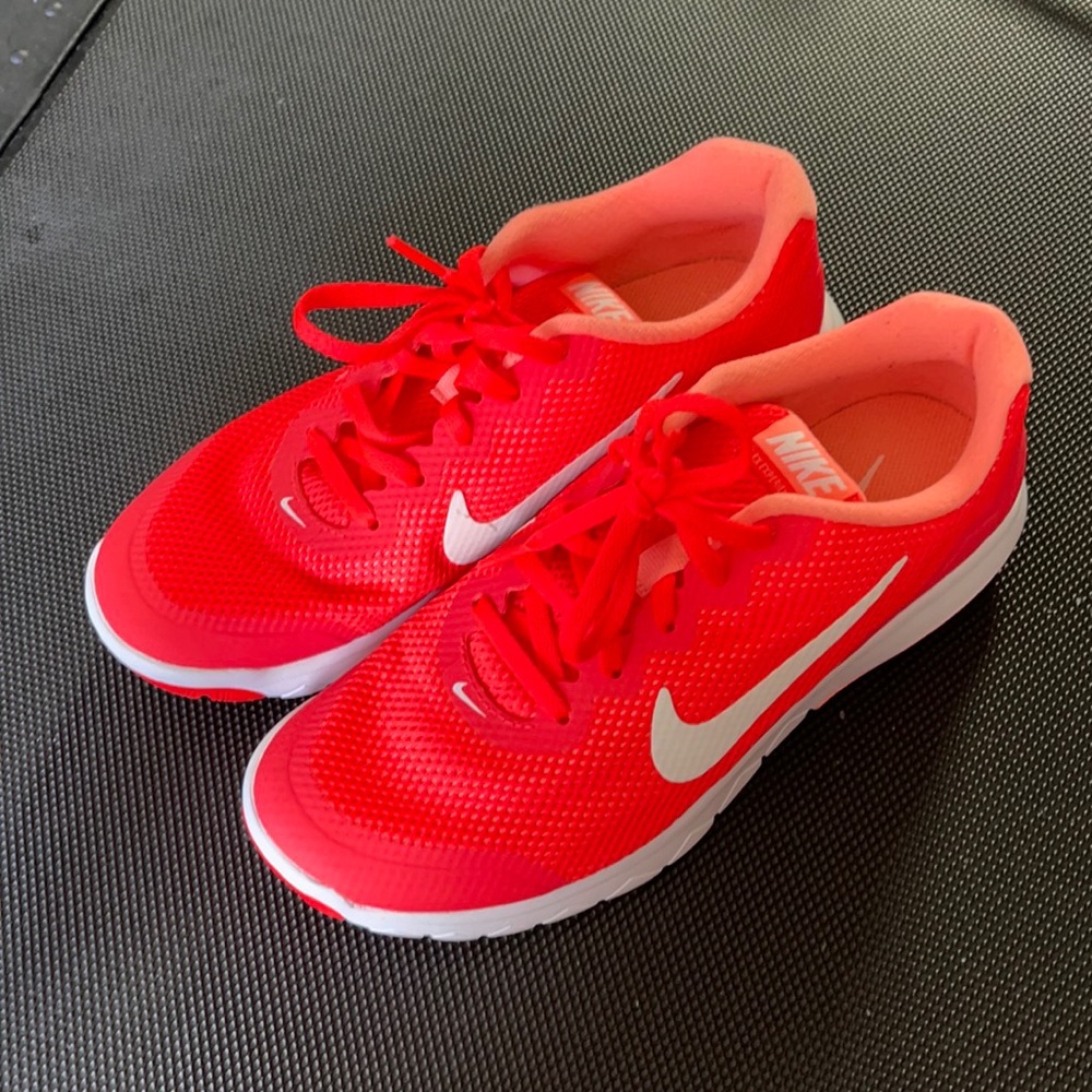 Women’s Nike Sneakers size 7